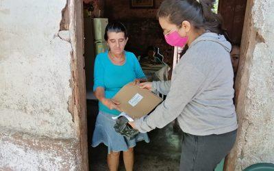Personal docente y administrativo del Cesar asisten a los estudiantes para el desarrollo de las guías desde casa